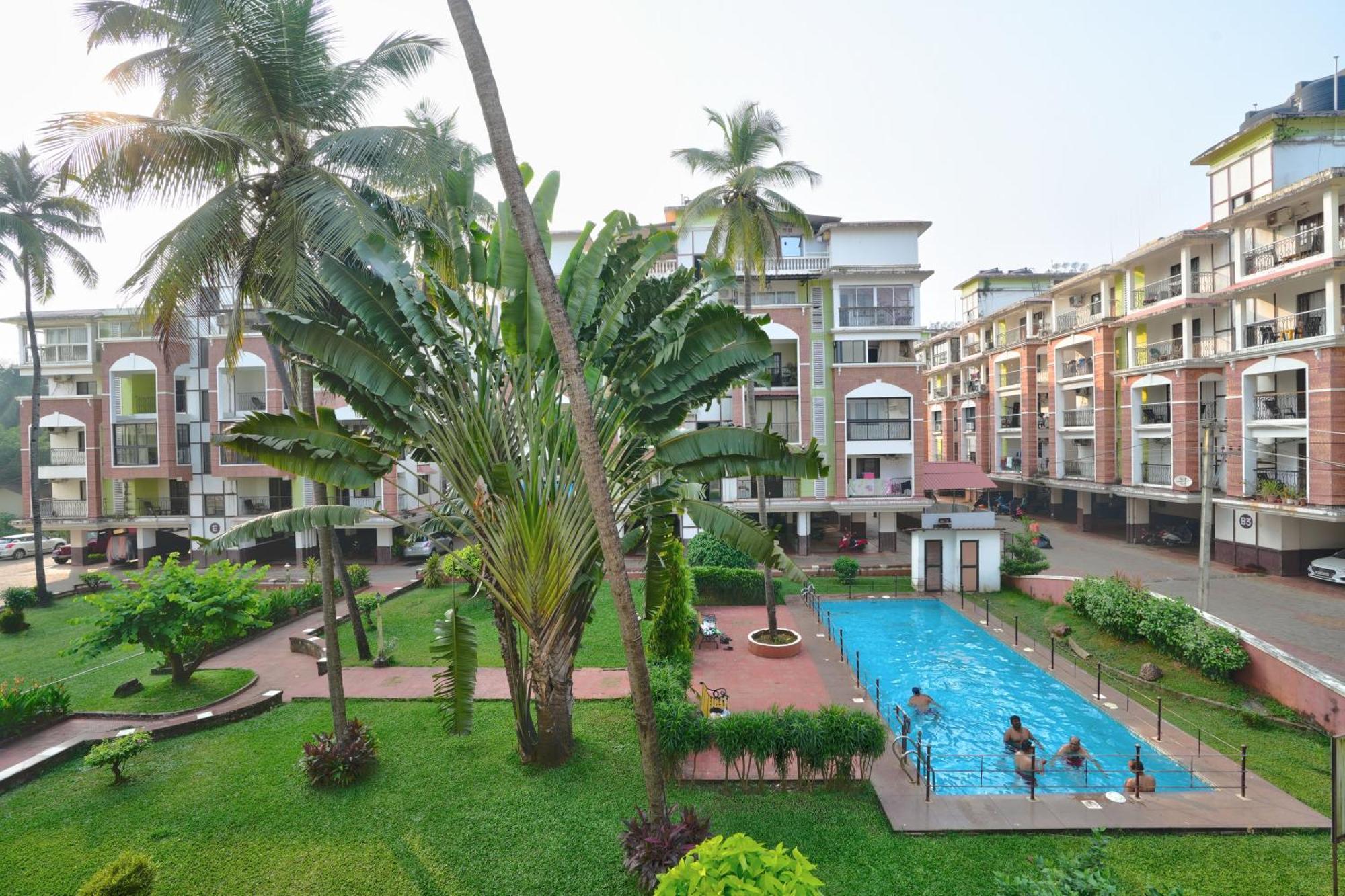 Amazing Pool View Candolim Goa 2Bhk Apartment Luaran gambar