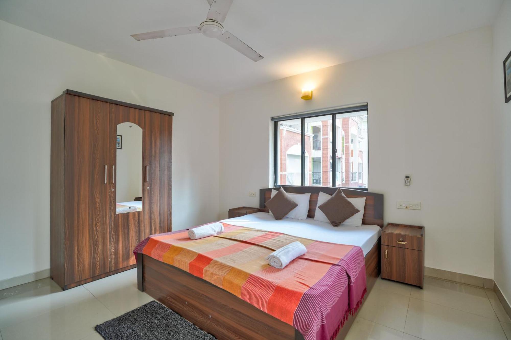 Amazing Pool View Candolim Goa 2Bhk Apartment Luaran gambar