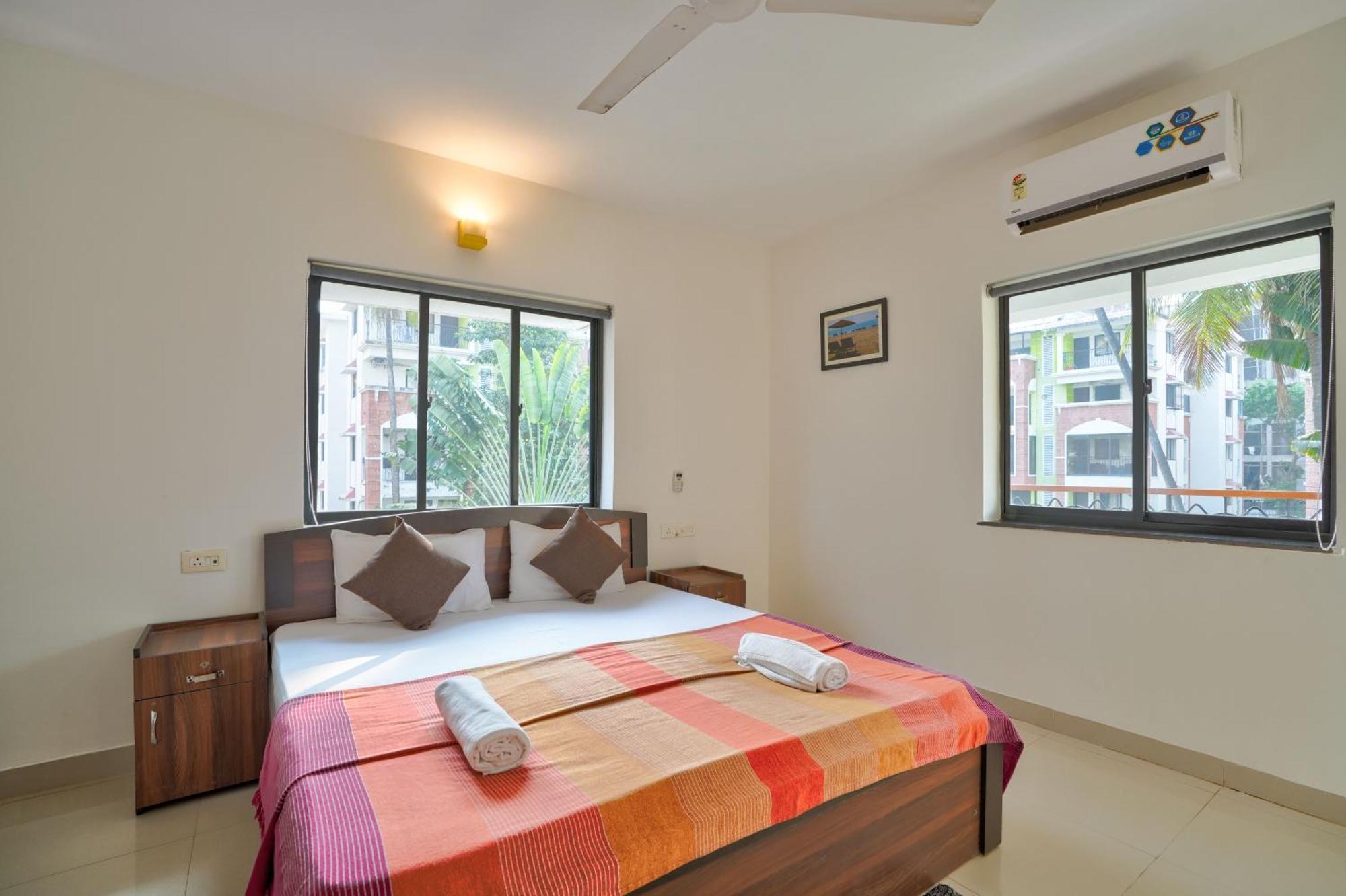 Amazing Pool View Candolim Goa 2Bhk Apartment Luaran gambar